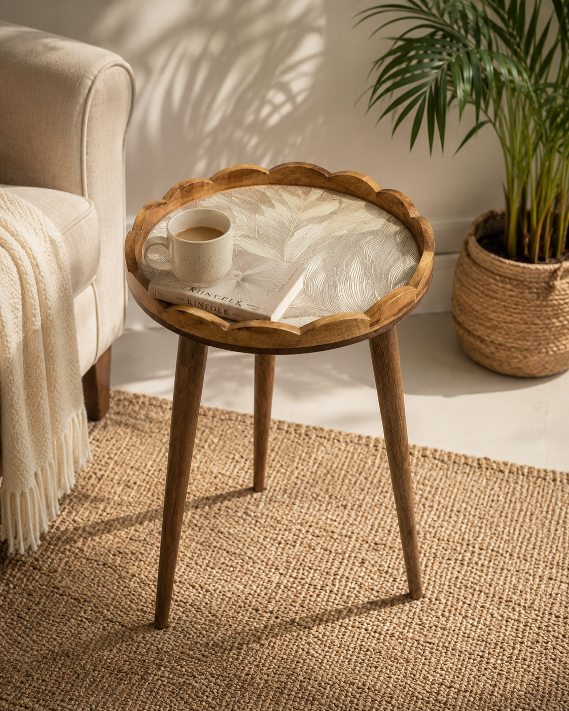 Scallop Table Feather Bloom