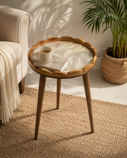 Scallop Table Feather Bloom