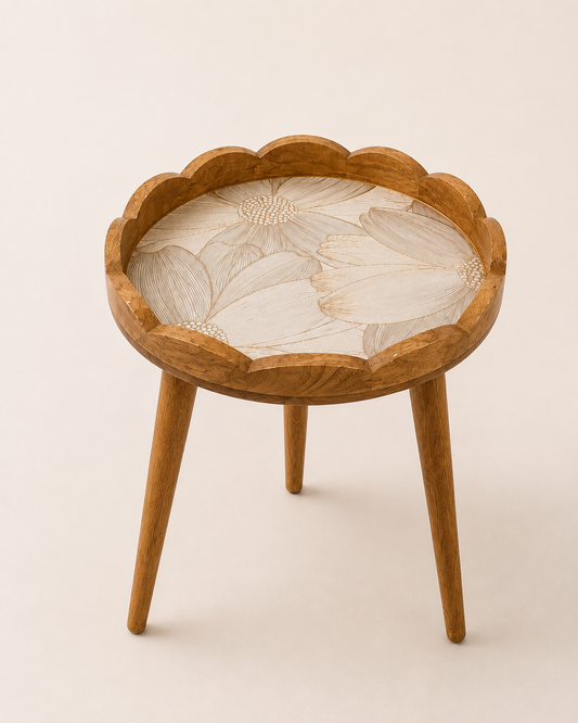 Scallop Table Ivory Gold