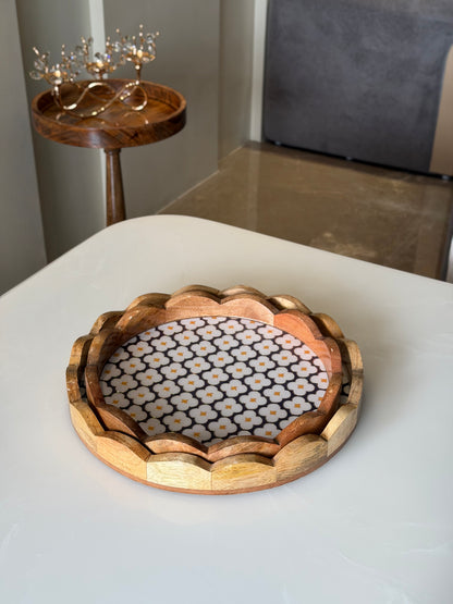 Wooden Scallop Tray Set of 2 - Rose grid