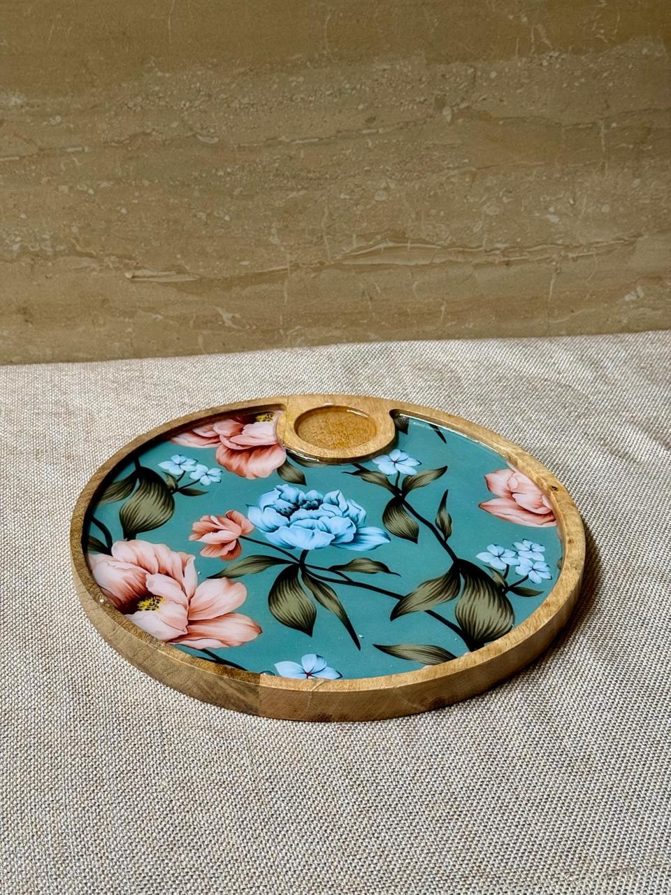 WOODEN CHIP AND DIP PLATTER