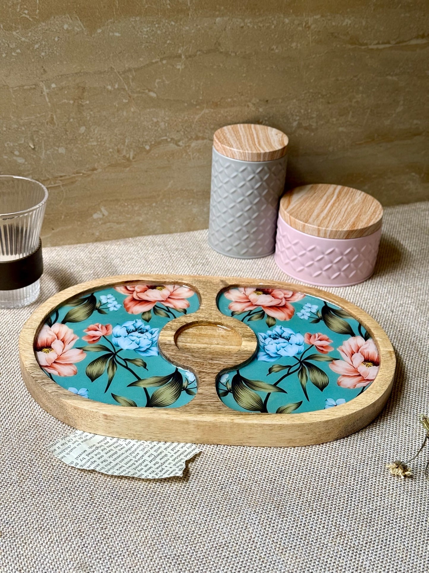 Bordeaux Artisan Wood Tray with Dip 2