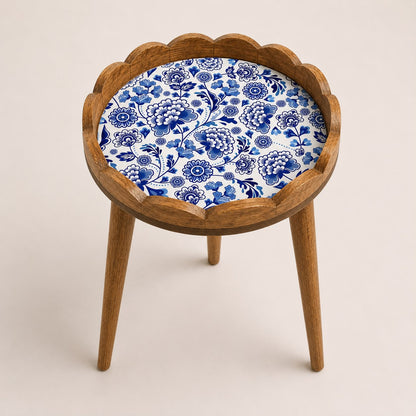 Scallop Table Blue Flower